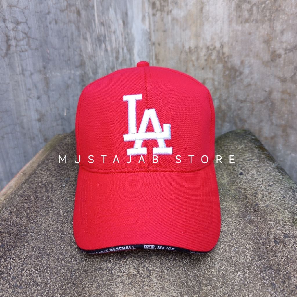 TOPI BASEBALL LA MERAH - LOGO PUTIH
