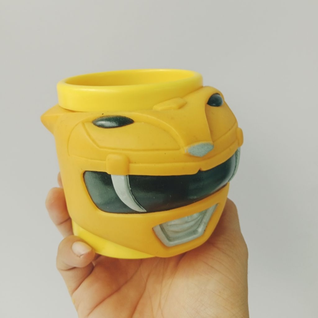 Mug power ranger kuning