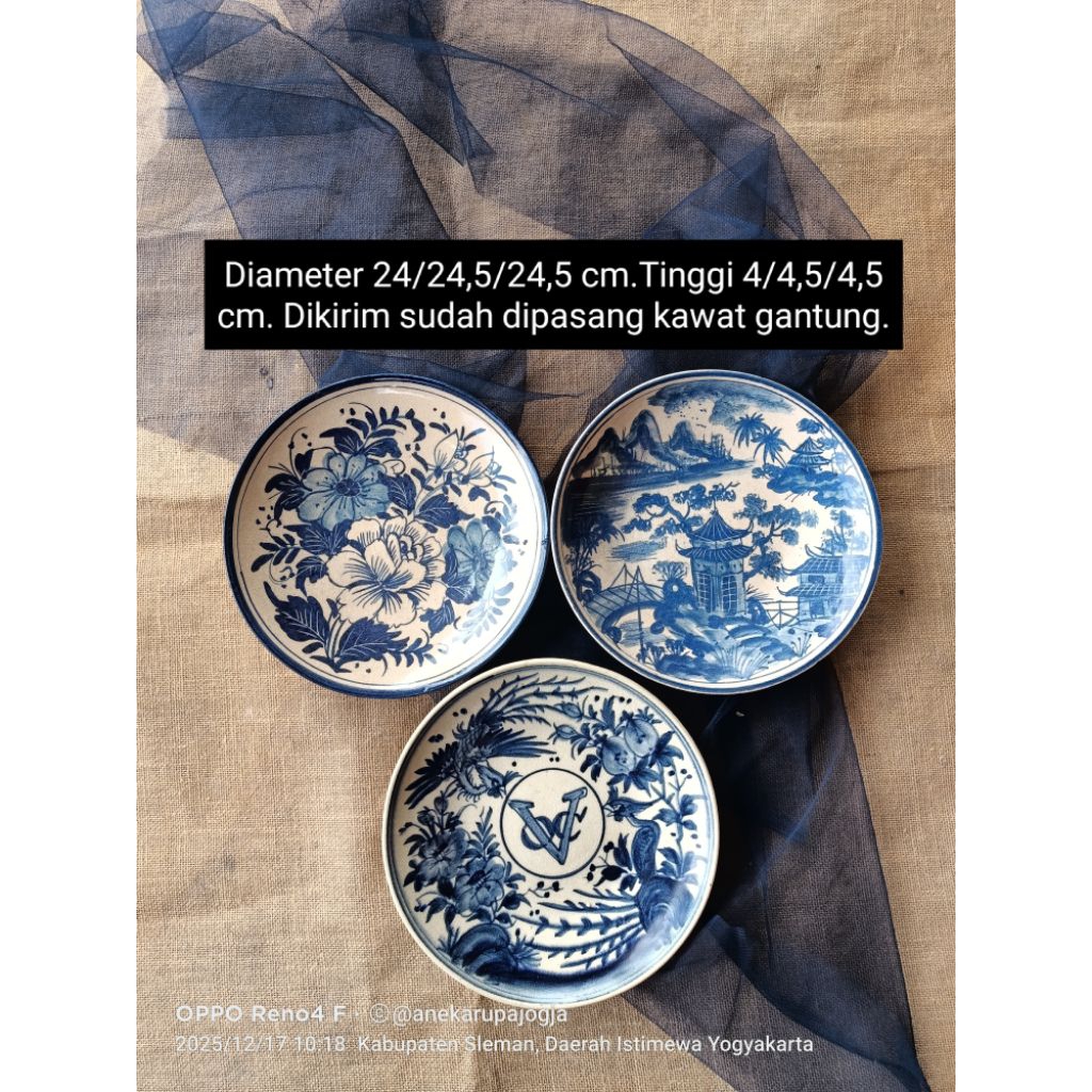 Diameter 24 cm 3 buah piring gantung keramik lukis biru gambar bunga china voc  untuk dekorasi hiasa