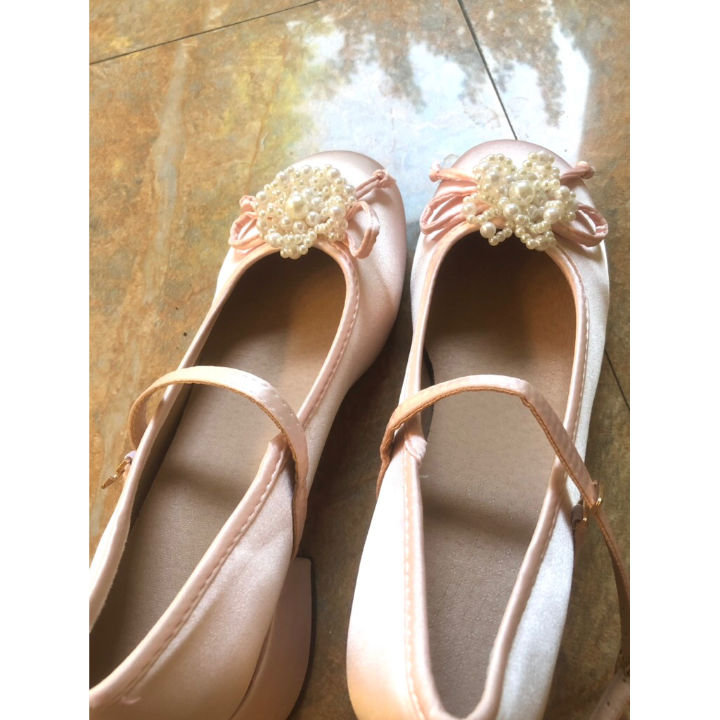 [preloved] Pink flower pearls heels