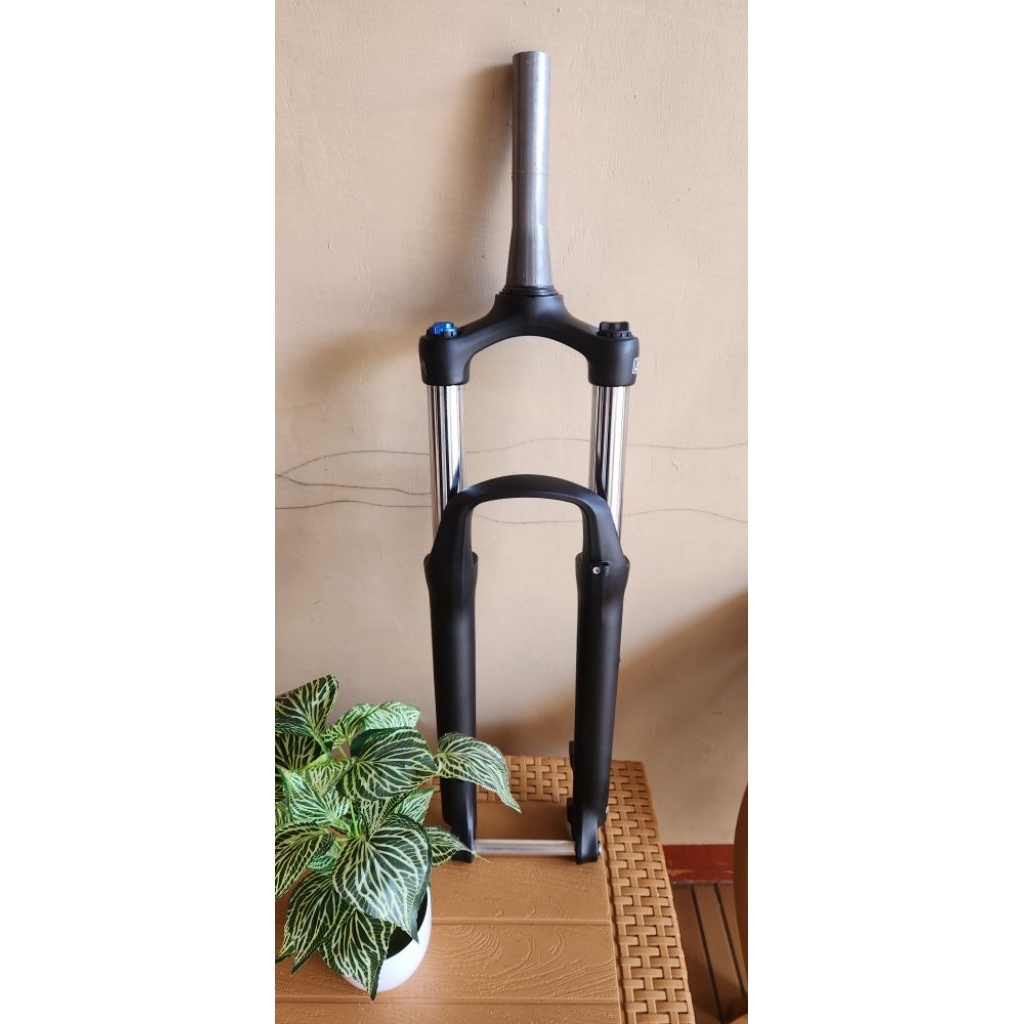 Fork Santour XCM TA Boost T120 D32