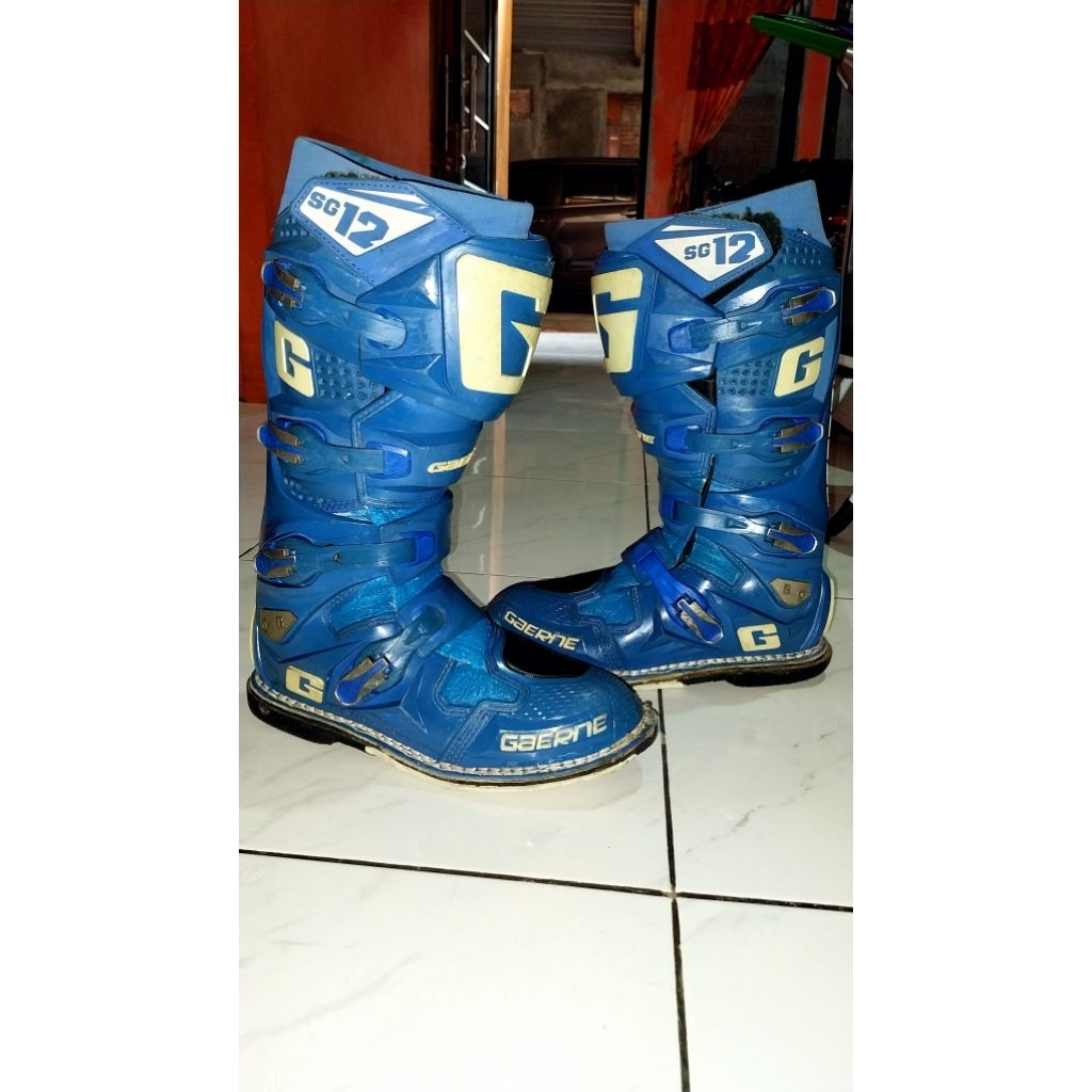 sepatu trail Gaerne Sg12