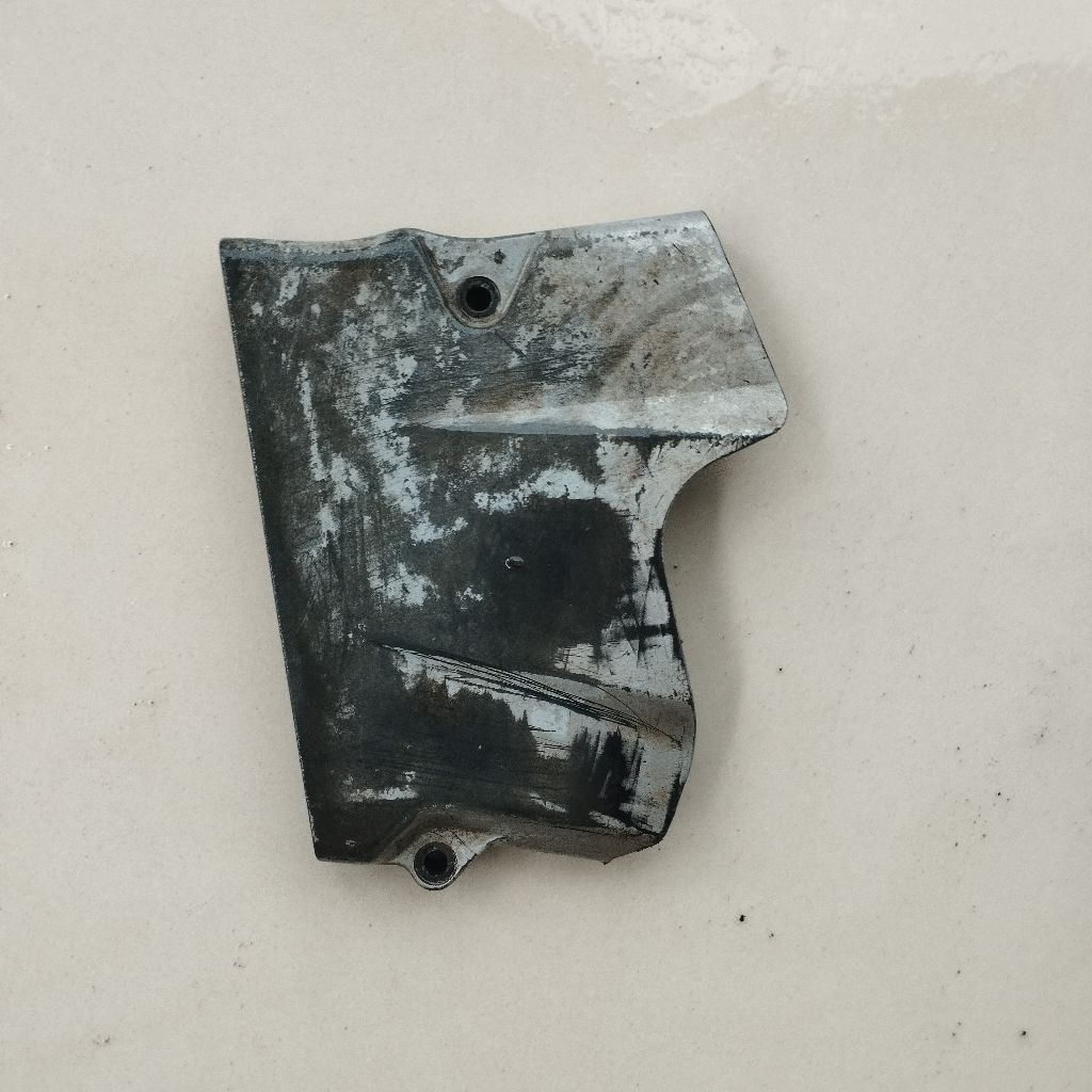 Cover gear depan penutup gear Suzuki smash Titan original