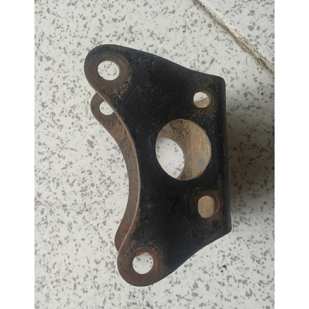 Pangkon mesin depan honda CB/GL100/CG