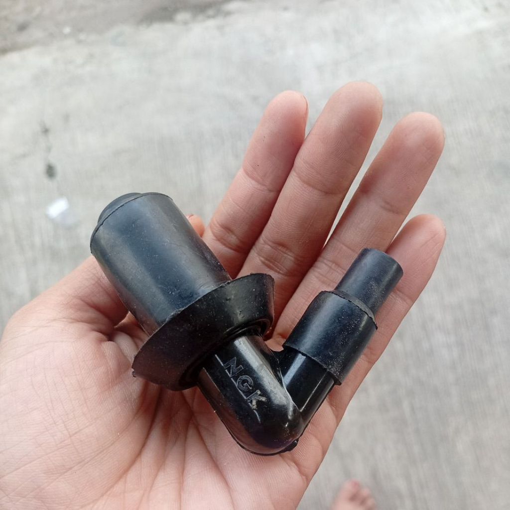 CANGKLONG BUSI YAMAHA MIO J M3 INJEKSI / TUTUP BUSI YAMAHA MIO J FINO M3 tanpa kemasan / KEPALA BUSI