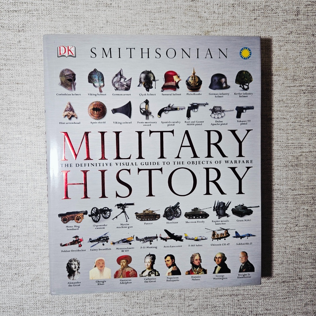 Buku Military History The Definitive Visual Guide to the Objects of Warfare: DK Dorling Kindersley, 