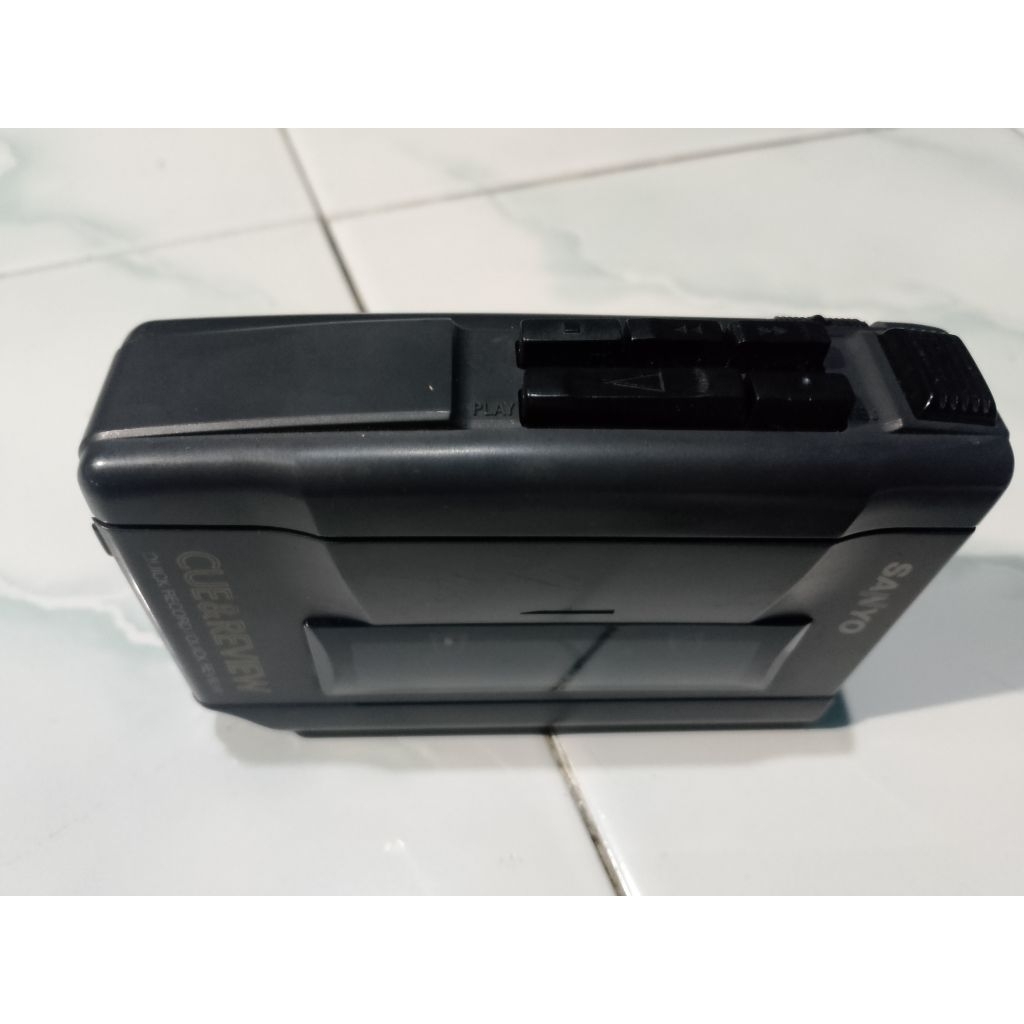 walkman Sanyo minus