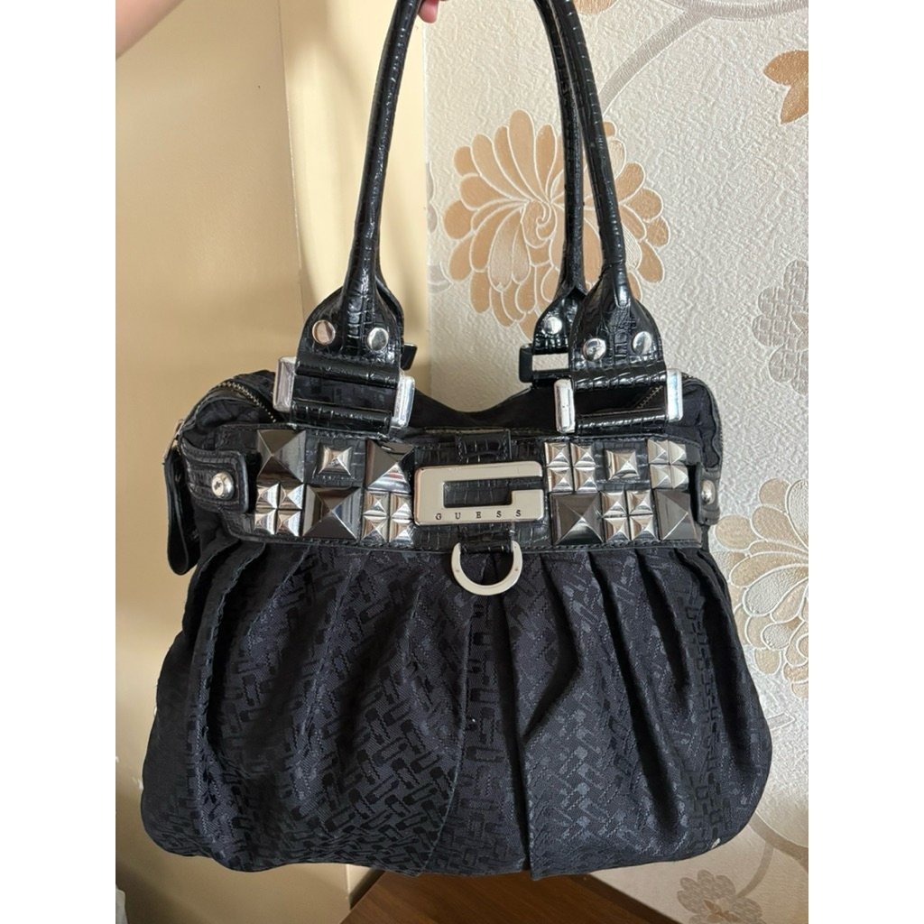 tas Guess original size besar
