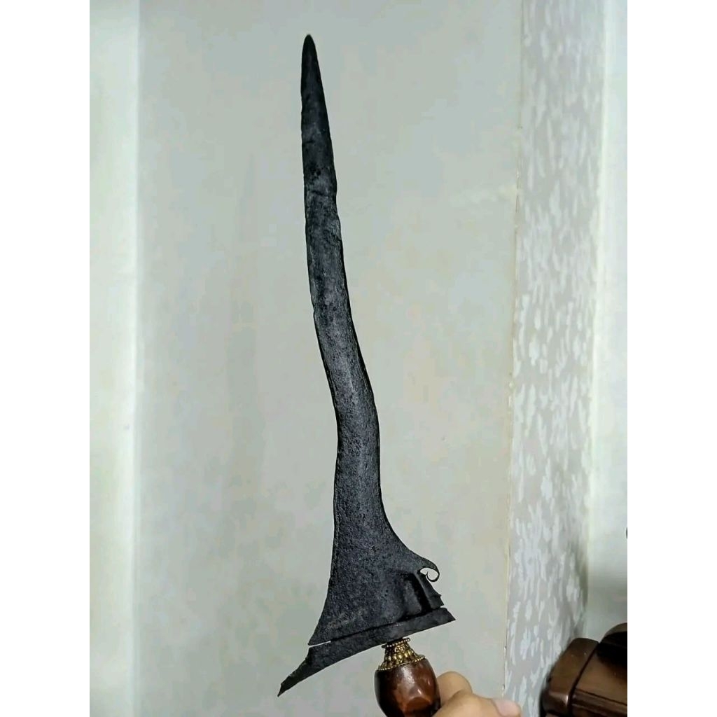 Keris Sepuh Wingit Jangkung Tangguh Madiun pamor Keleng I Keris Sepuh Asli - Keris Majapahit