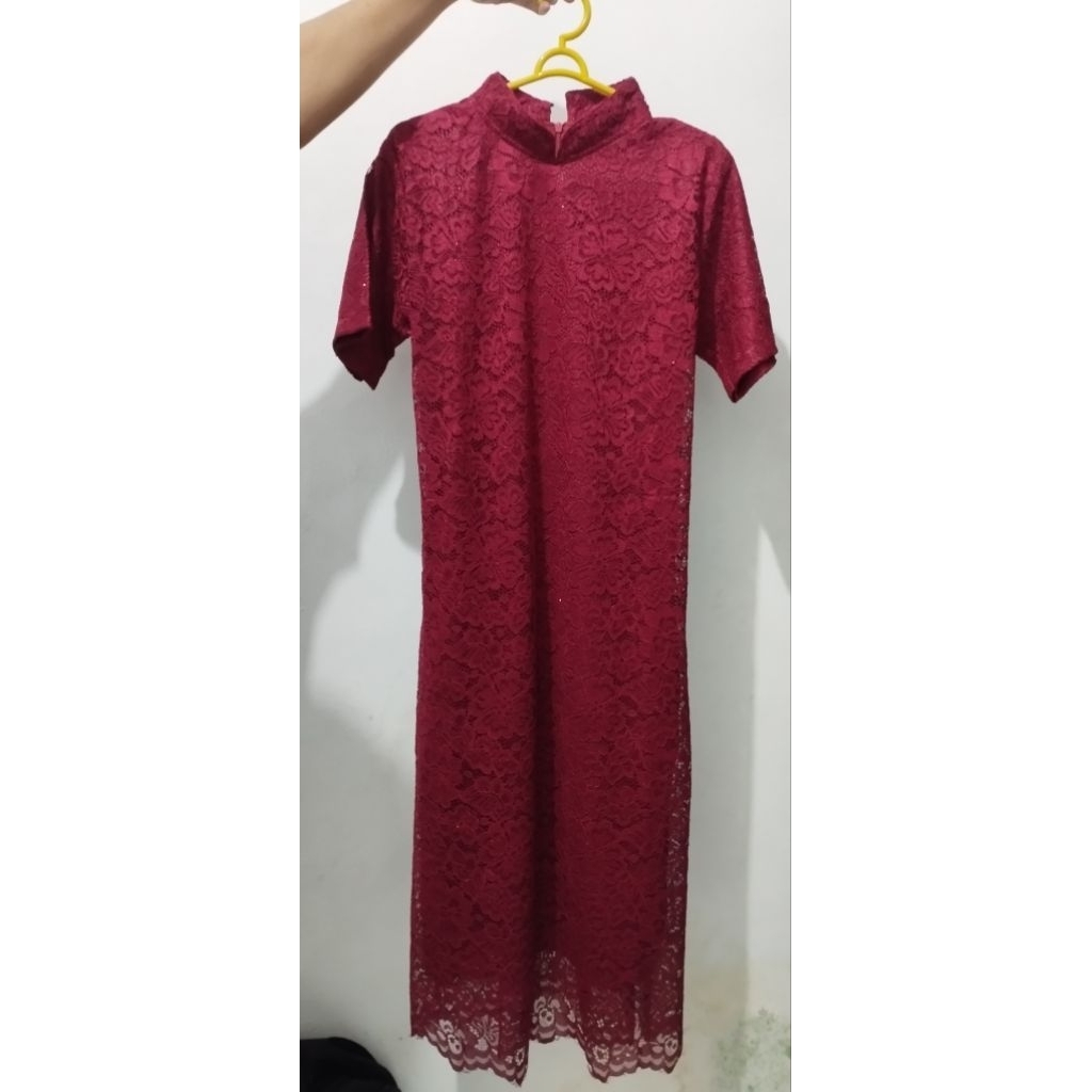Dress Cheongsam Brukat Maroon