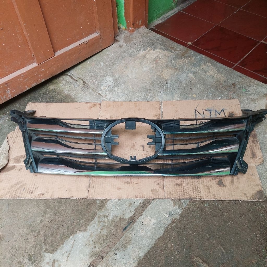 Grill Grille Toyota Fortuner VRZ 2017 2018 Original