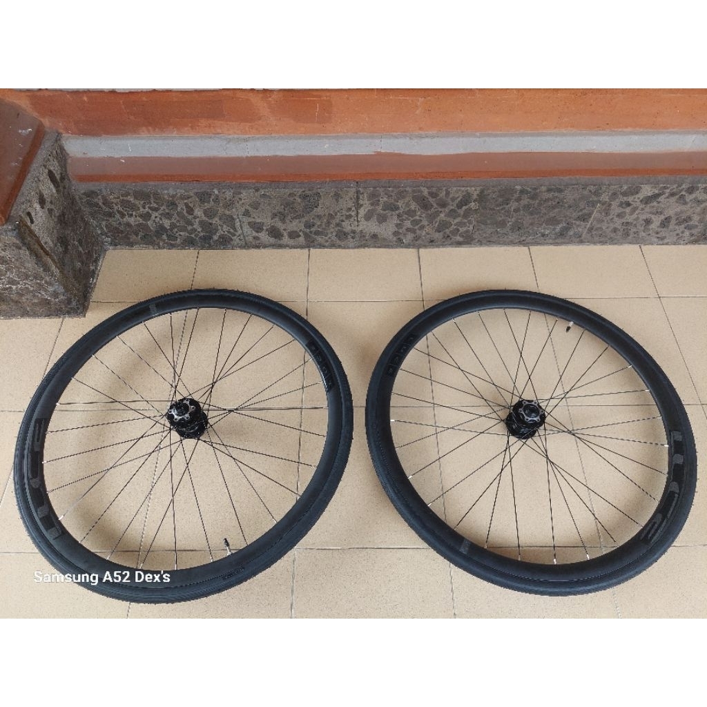 Wheelset 700c Luce 30 mm road bike gravel TA disc 6 bolt