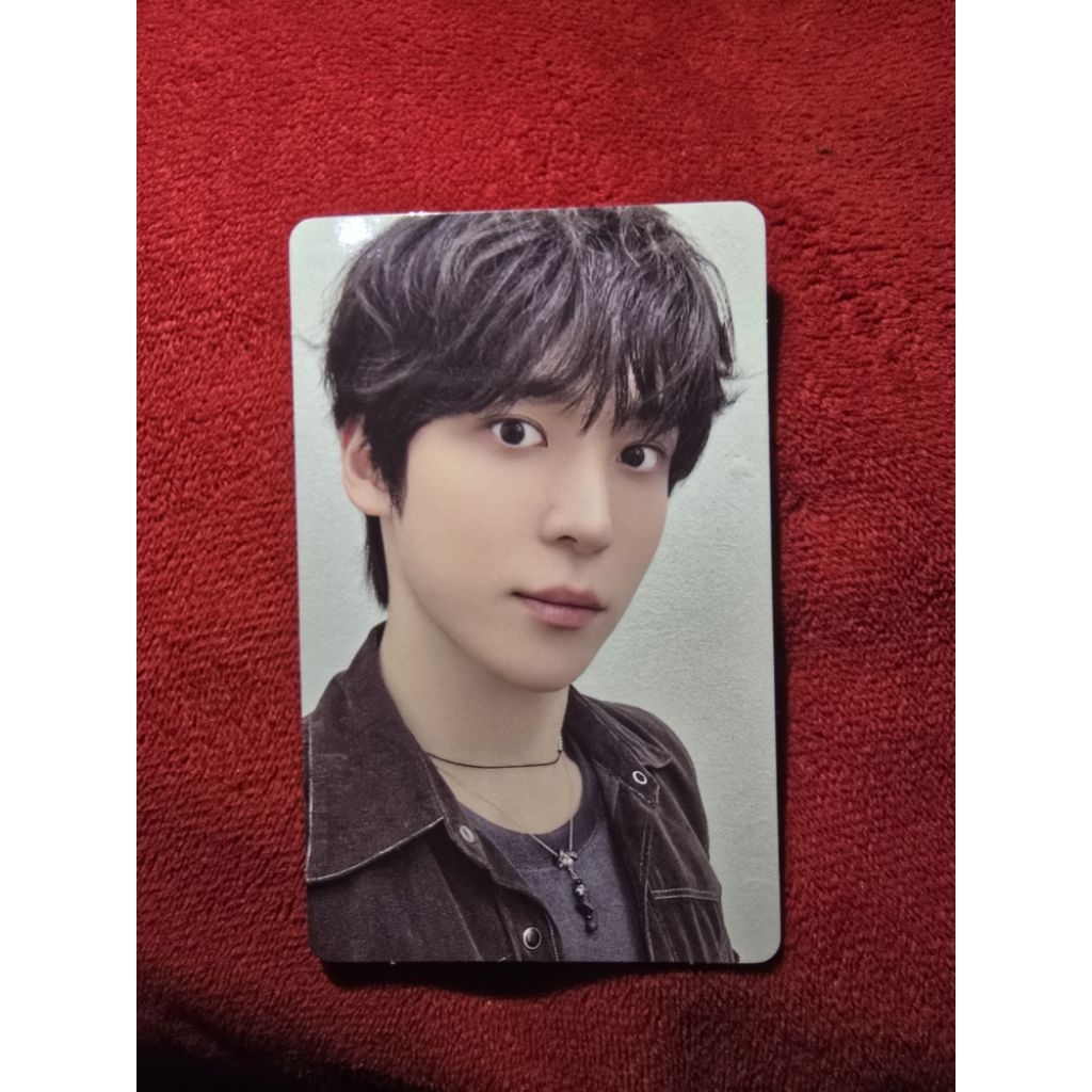 Official Ateez Jeong Yunho 7TH Anniversary Official Pop-Up '8Room' Random Photocard Pack ver.b