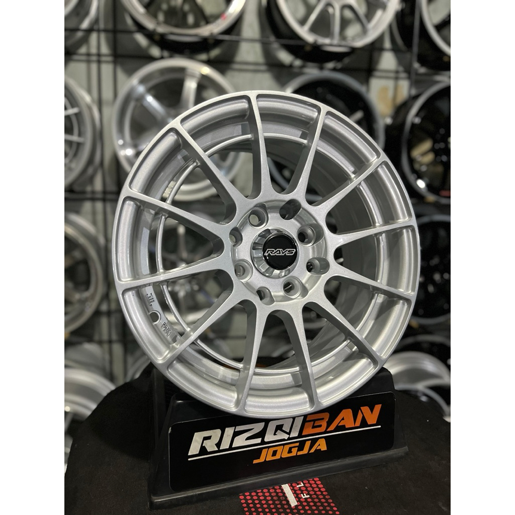 velg enkei spider r14 silver pcd 4x100/114 kondisi baru