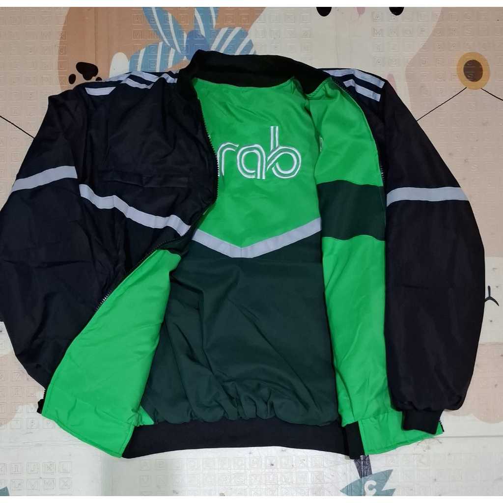JAKET GRAB ORI BOLAK BALIK POLOS HITAM LIST NYALA KEREN BISA BUT VERMUK DAN HARIAN READY SIZE M L XL