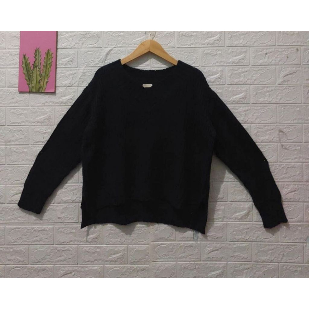 Earth Music Emerald Knitwear