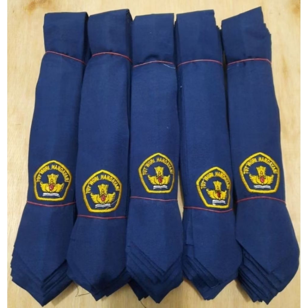 DASI SEKOLAH SMP SMA BORDIR BAHAN PREMIUM BERKUWALITAS  FAMATEX 140cm