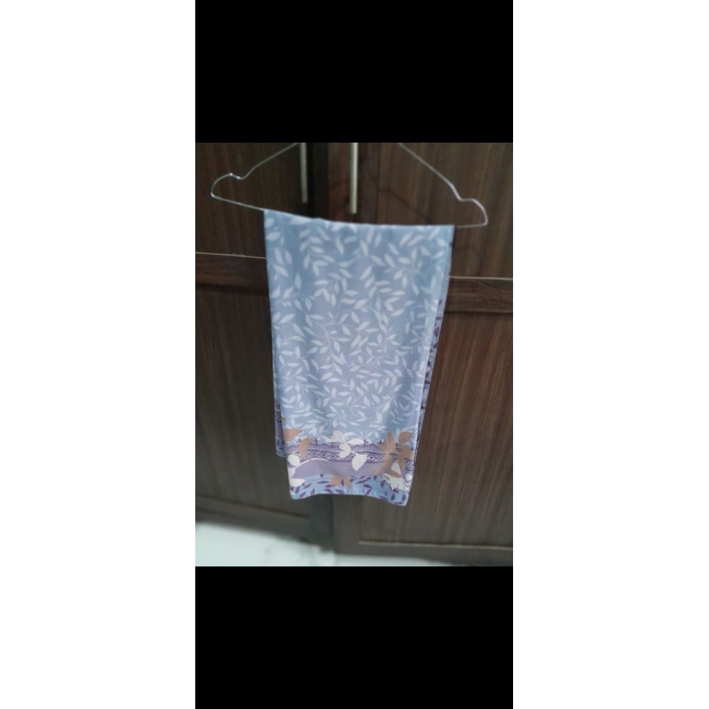 hijab segi empat motif elzatta