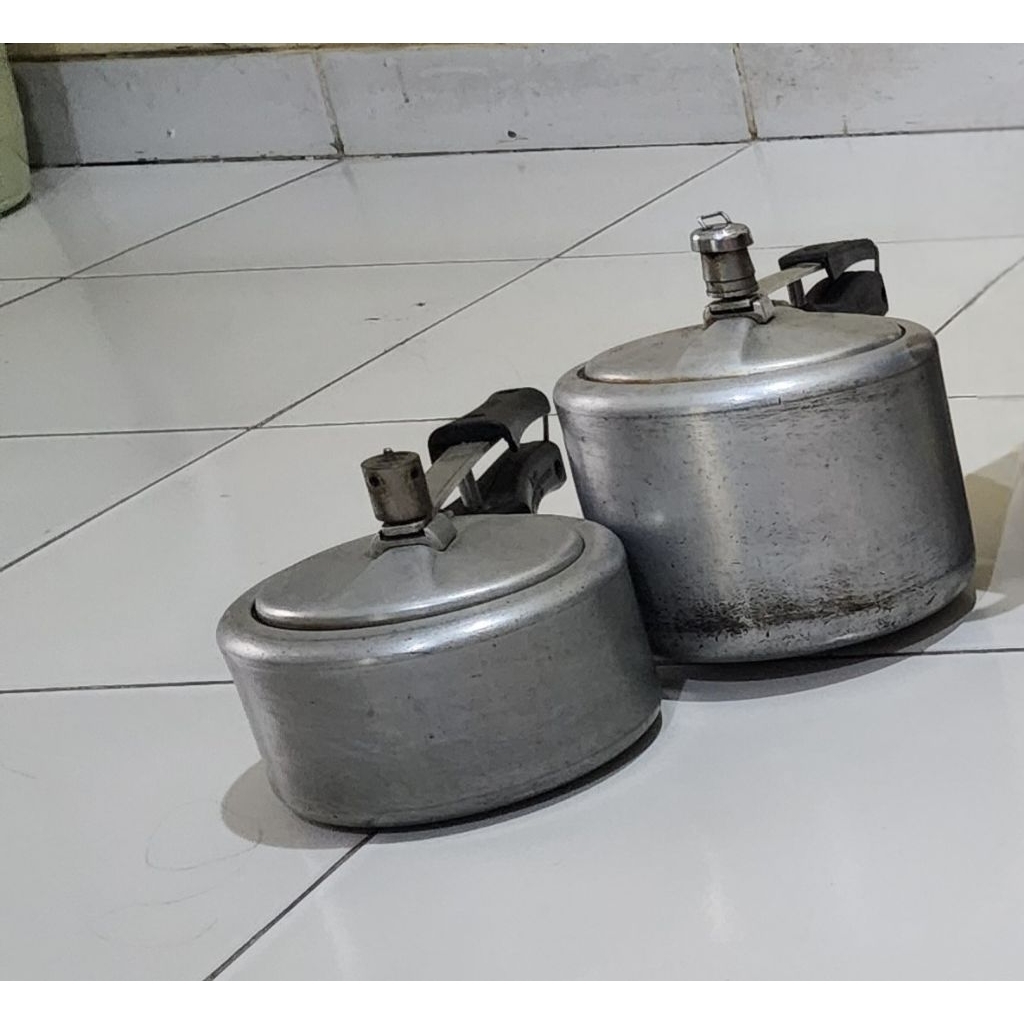 2pcs Presto Stainless Steel Bekas (Merk Prestige dan Hawkins)