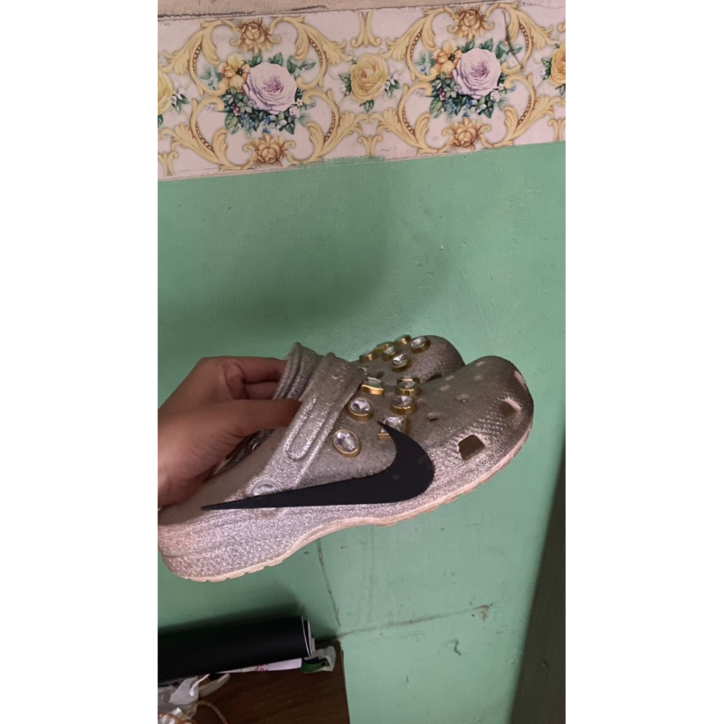pl crocs embellished