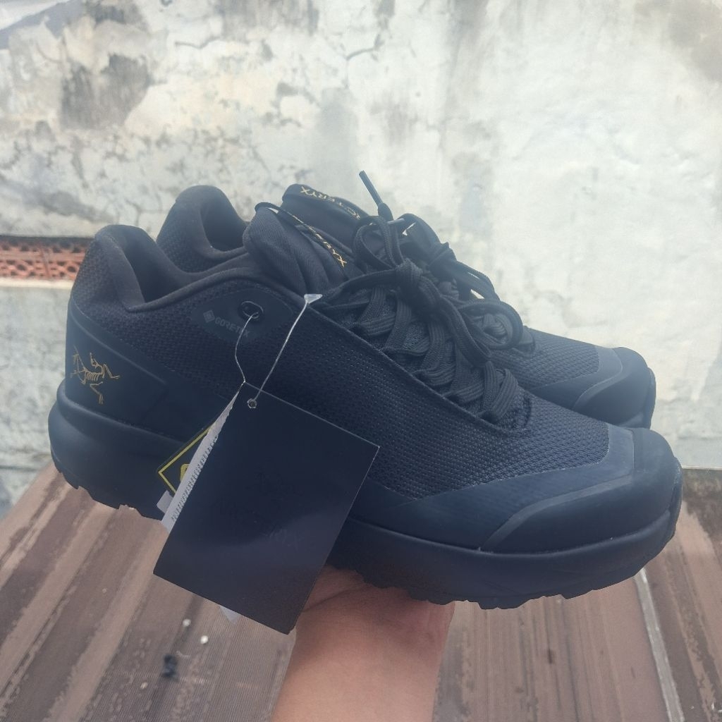 Sepatu Outdoor/Hiking Arc'teryx Aerios FL