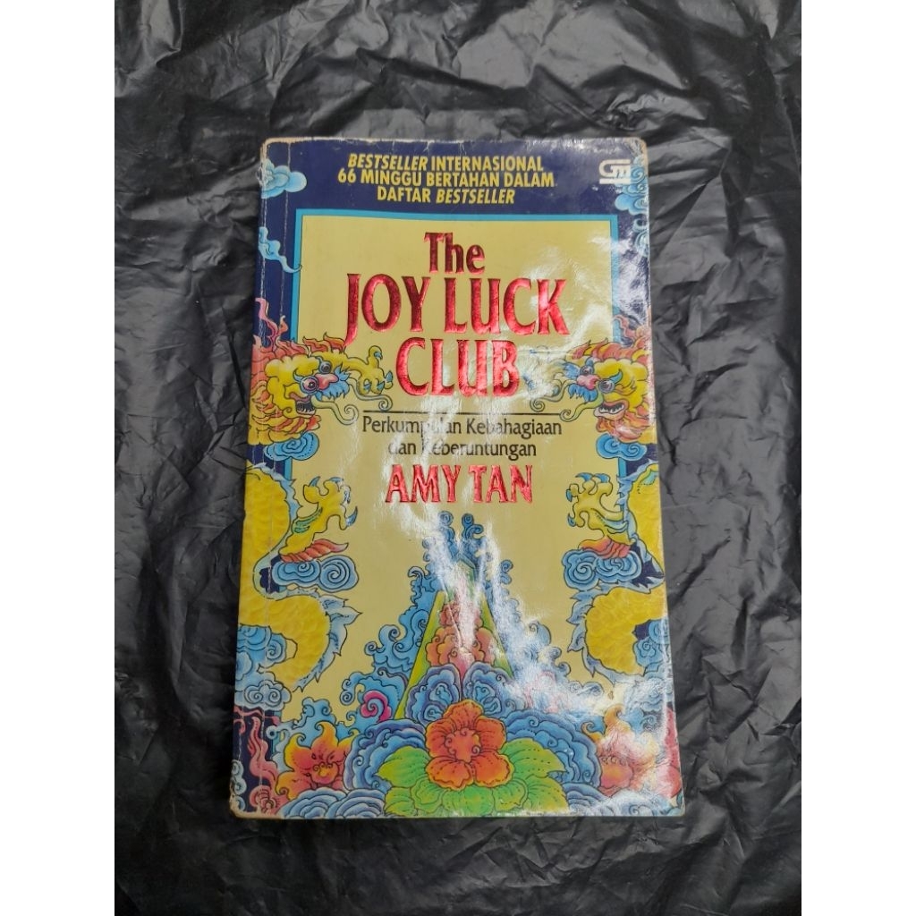 THE JOY LUCK CLUB • AMY TAN