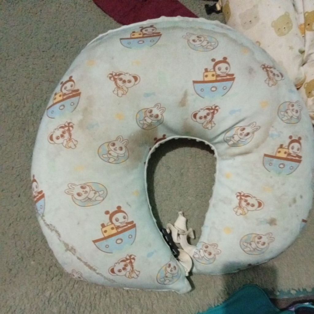 preloved bantal menyusui bisa untuk santai baby