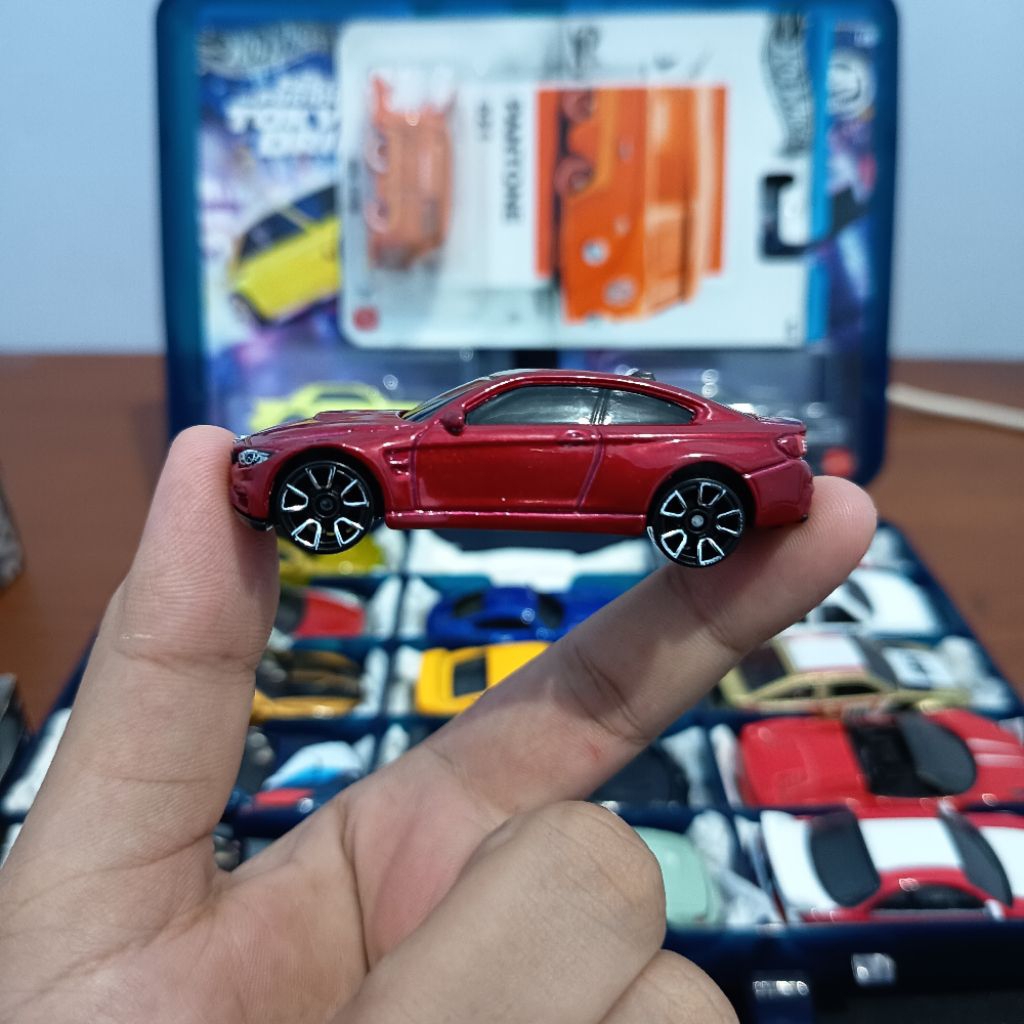 Hot Wheels Loose BMW M4 Red