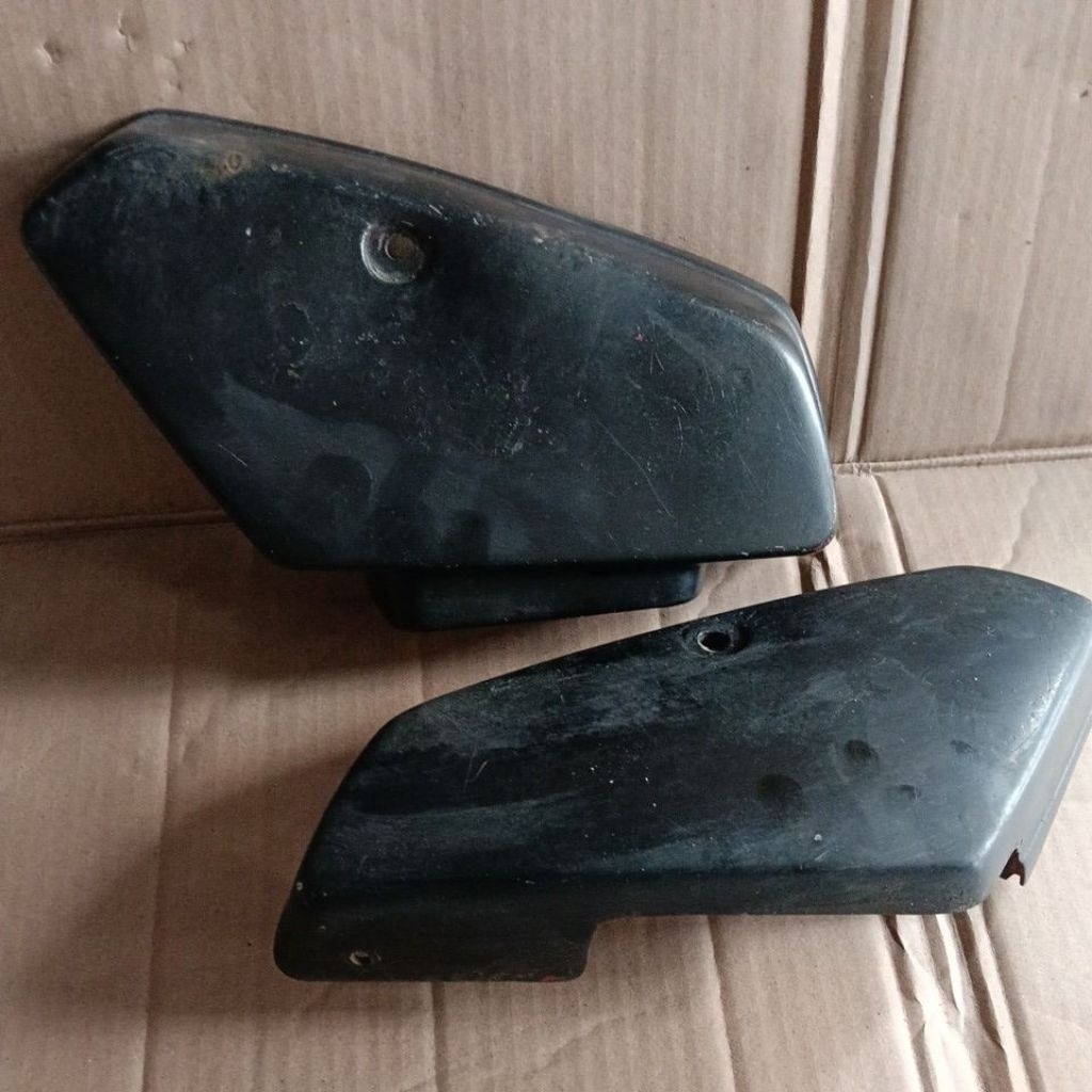 BOK AKI COVER SAMPING HondA ASTREA 800  SeconD OriginaL Bosa Utk BOX ACCU C700 C800 SUPERCUP C 700 8