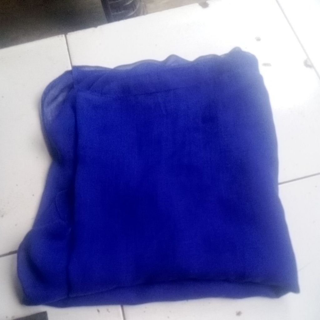 kerudung hijab segi empat biru muda