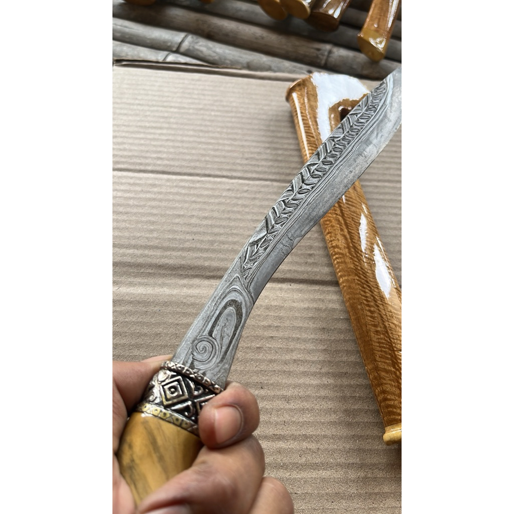 gecong raja dengan pamor cantik