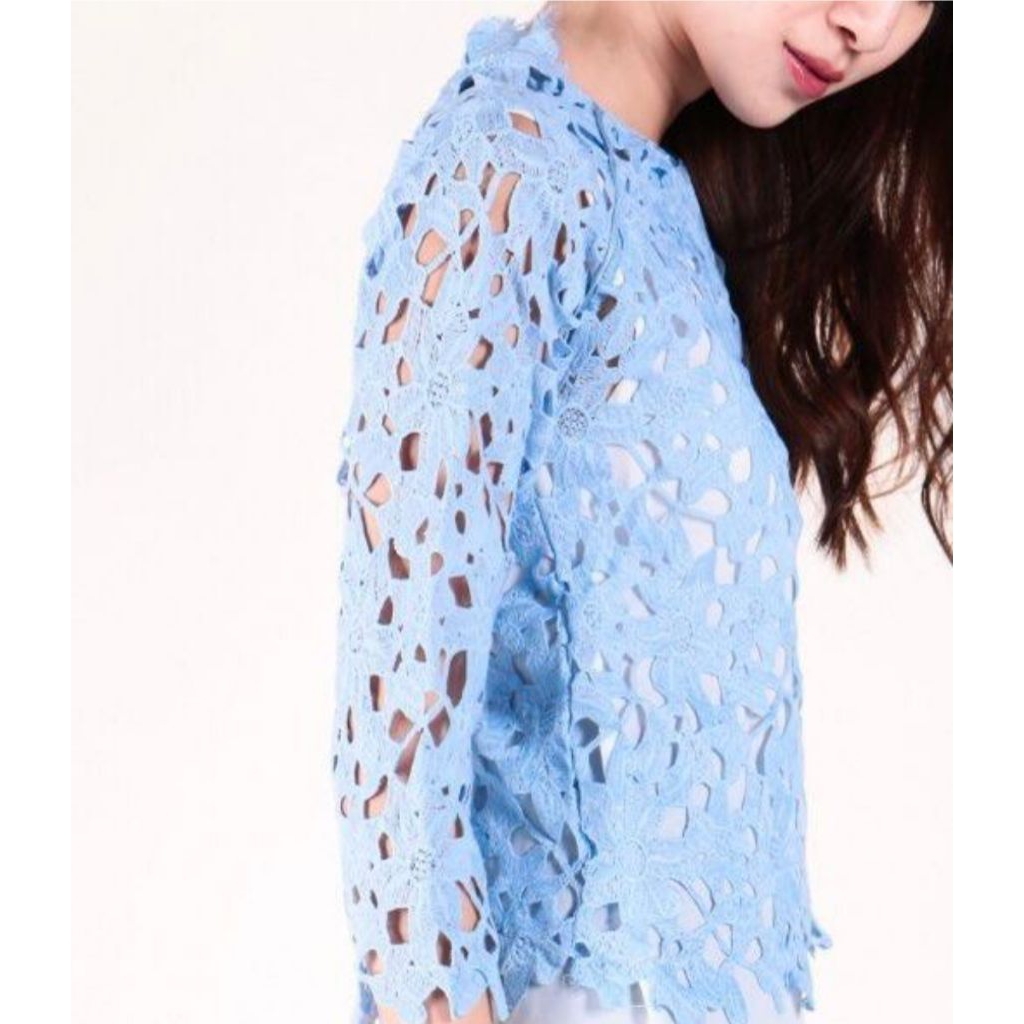 BLOUSE BROKAT CROP TOP