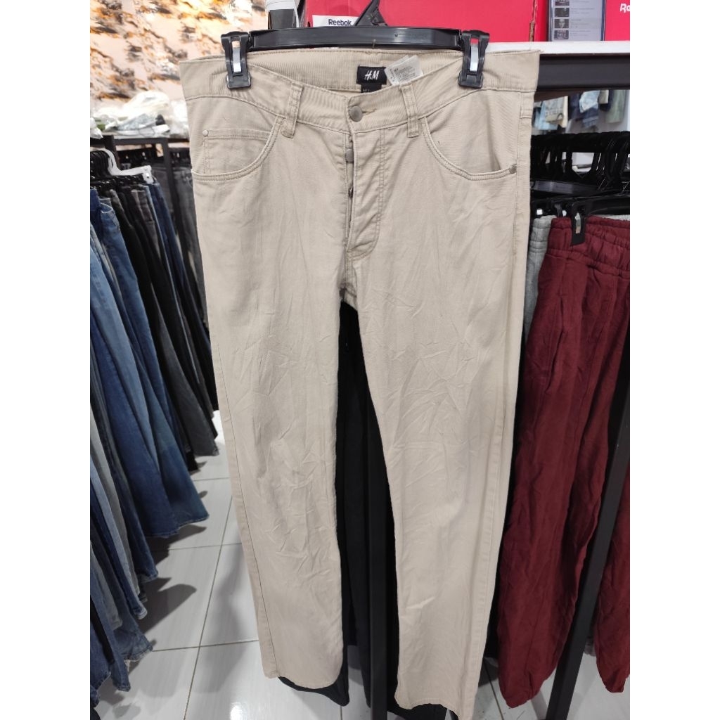 CELANA JEANS H&M,CELANA PANJANG H&M,CELANA CASUAL, CELANA LIFESTYLE, CELANA KERJA