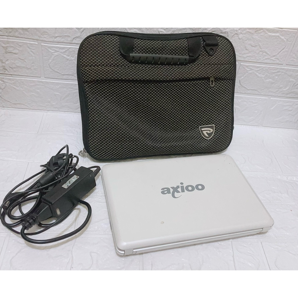 Laptop axio pico
