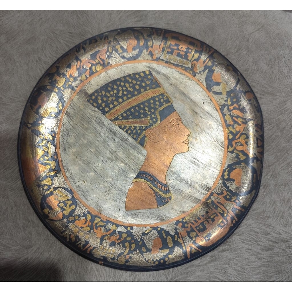 Hiasan dinding Piring tembaga Antik kuno Cleopatra Mesir koleksi barang tua rare Langka diameter 24c