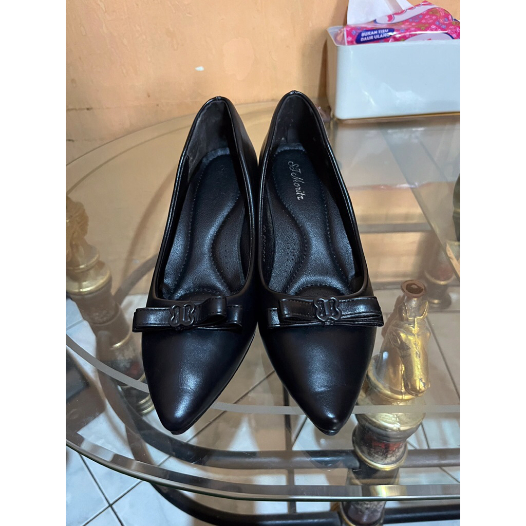 preloved pentofel st moritz, sepatu wanita heels