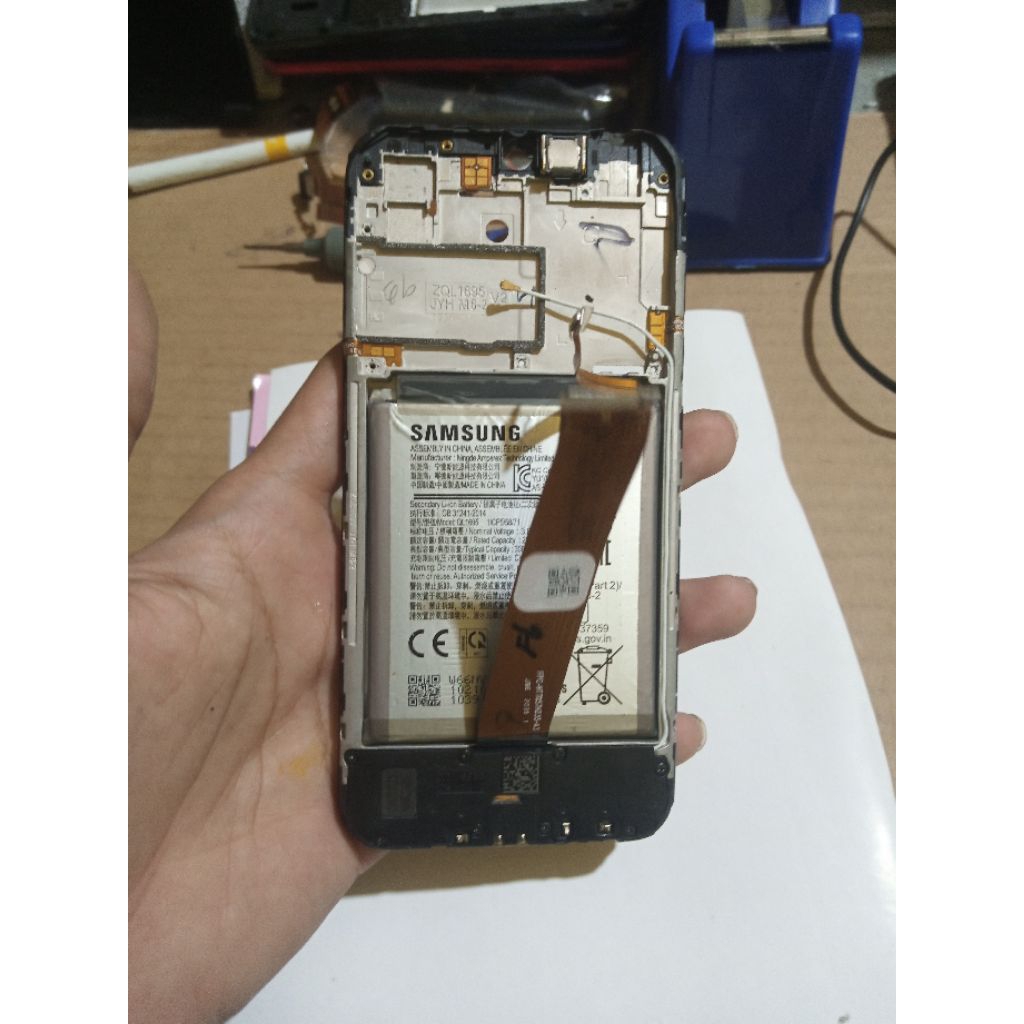 Frame Baterai Konektor Cas Buzzer Samsung A01 Original Cabutan Second