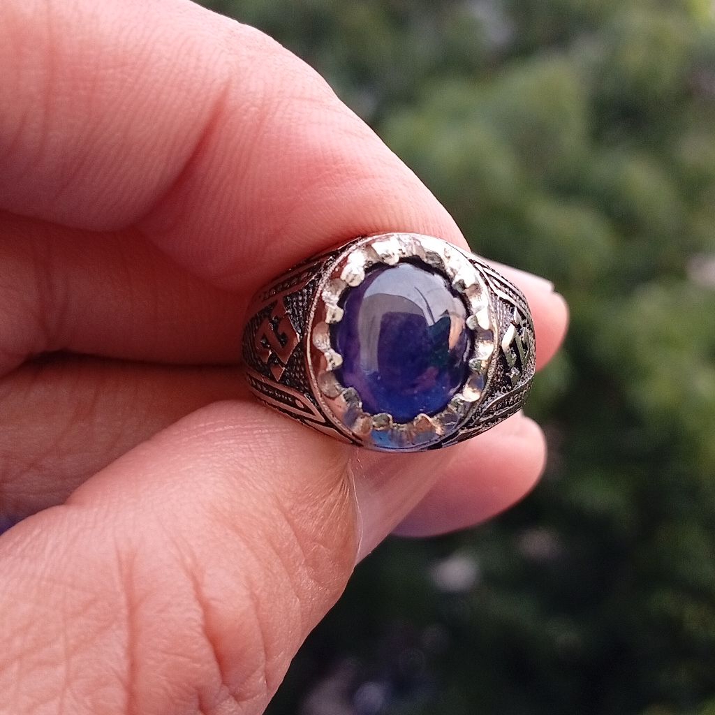 Blue sapphire Africa Royal Blue 5.20 ct ring Alfaka Ukir
