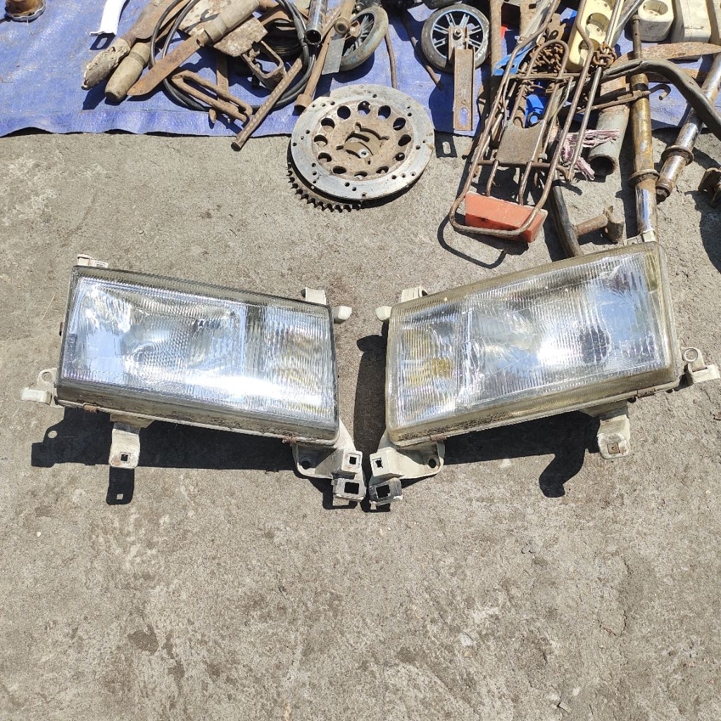 lampu depan headlamp Toyota kijang lgx
