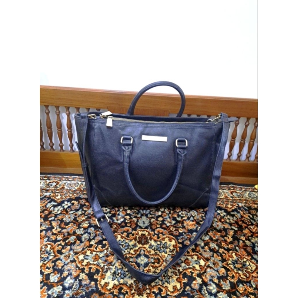 Tas sling sisley kulit asli