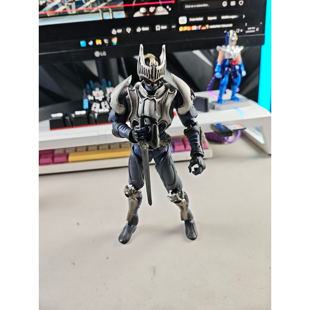 SIC Kamen Rider Knight Ryuki Junk Kaki Patah