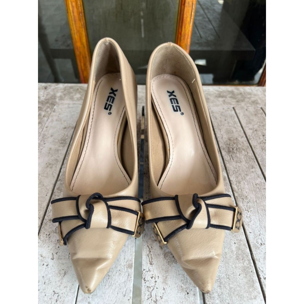 Heels XES (Preloved)
