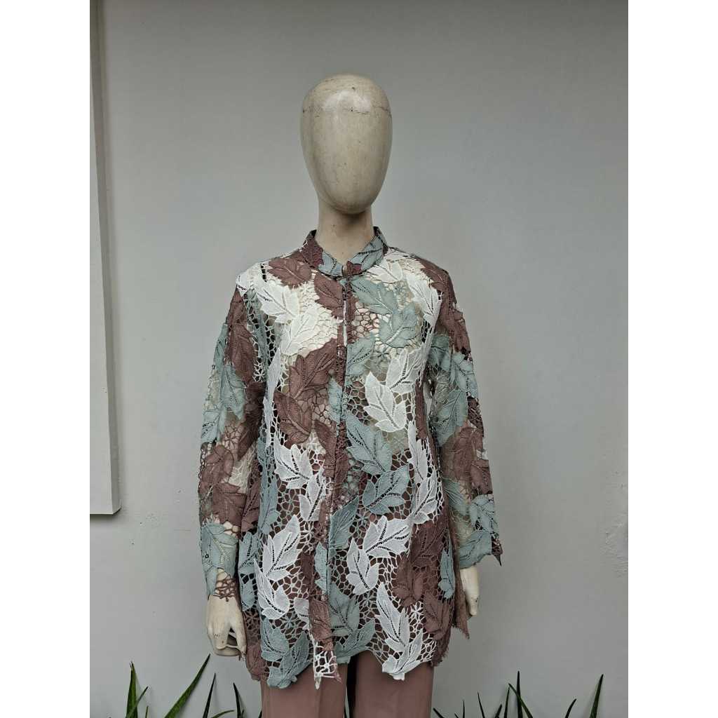 SarahDewanto Kebaya Prada Santili Daun Tangan Panjang Hijau Cokelat