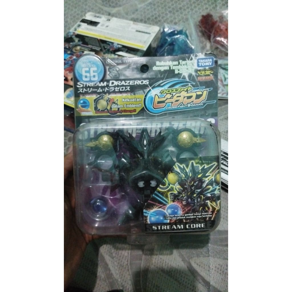 TAKARA TOMY Stream Drazeros B-daman Cross fight