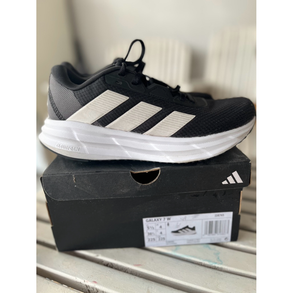 Preloved sepatu running adidas galaxy 7 ORI