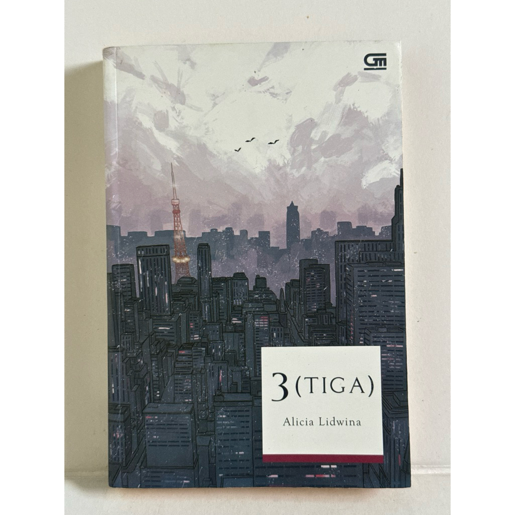 Novel 3 (Tiga) by Alicia Lidwina