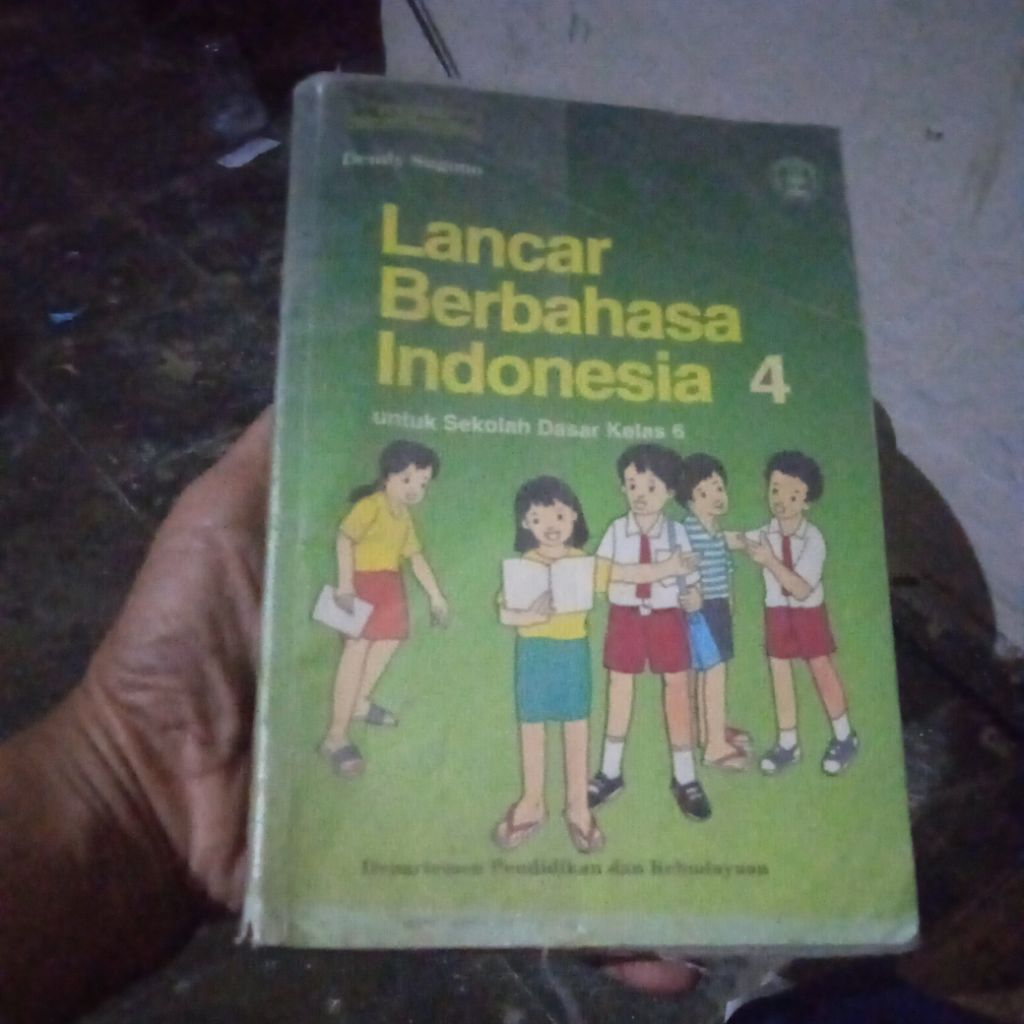 buku Lancar Berbahasa Indonesia 4 untuk SD kelas 6, buku original jadul