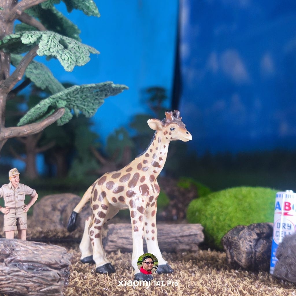 Safari Ltd 1996 Giraffe calf figure