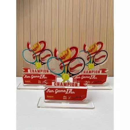 Piala Badminton Akrilik