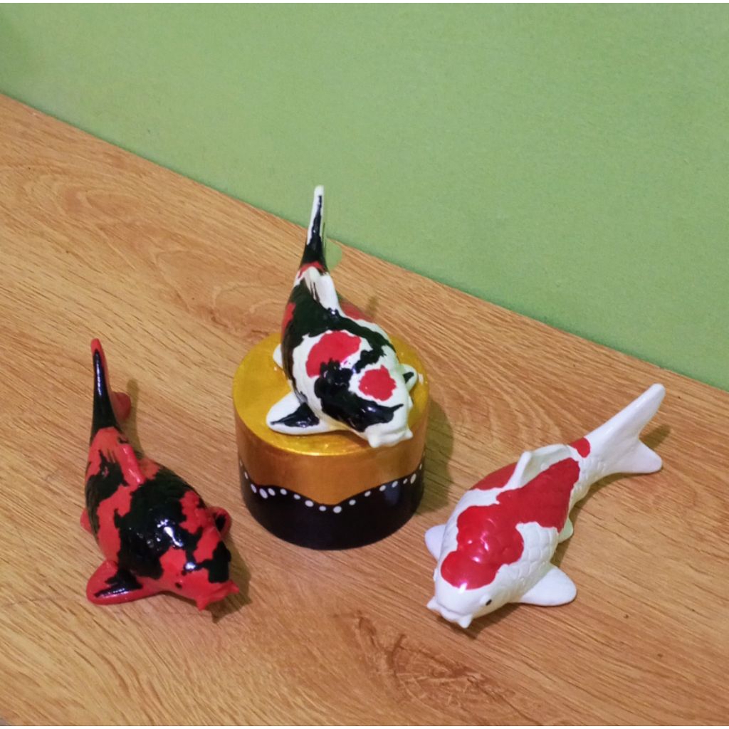 pajangan patung ikan koi 15 cm hiasan dekorasi souvenir aksesoris miniatur replika